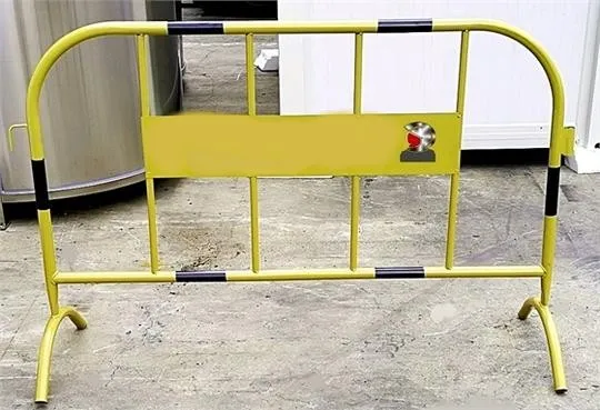 GIANT NY150 Barricata di metallo