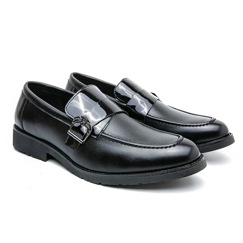 Scarpe brogue da uomo in pelle verniciata eleganti e resistenti