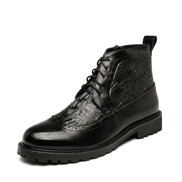 Stivali in pelle brogue da uomo