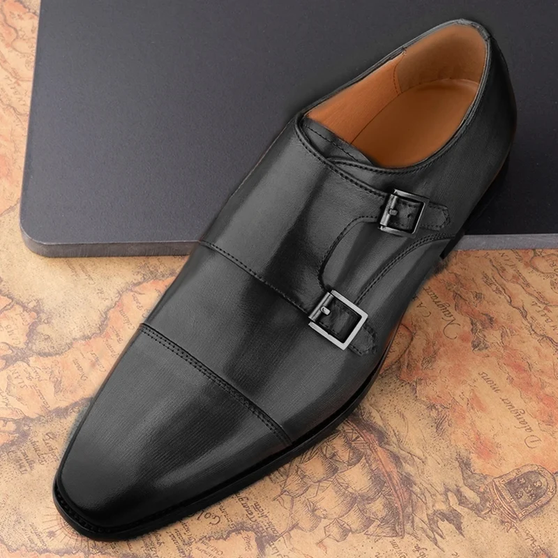 Scarpe o uomini in vera pelle