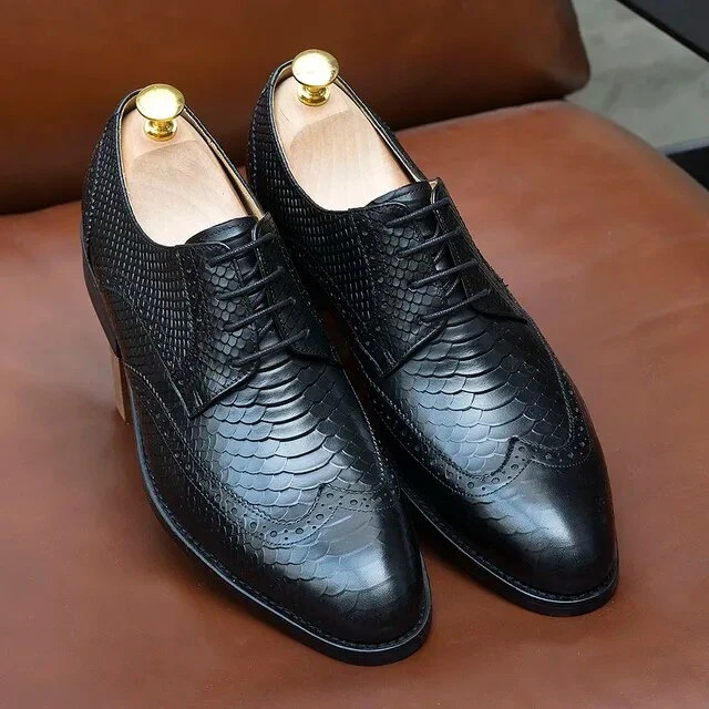 Scarpe formali derby con punta alare in pelle nera da uomo stile classico italiano