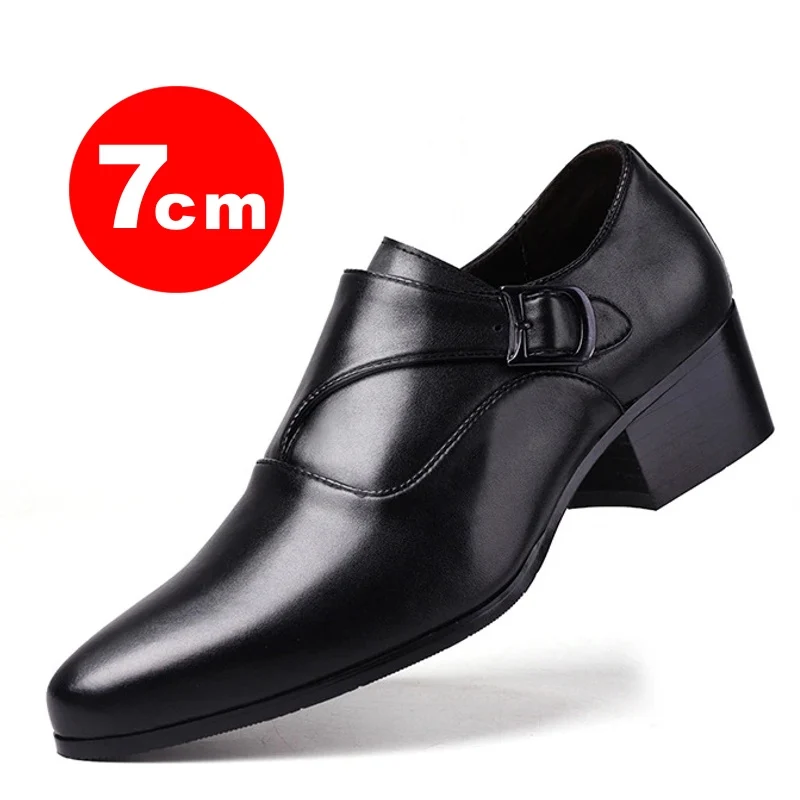 Abito da uomo d'affari con altezza crescente di 7 cm