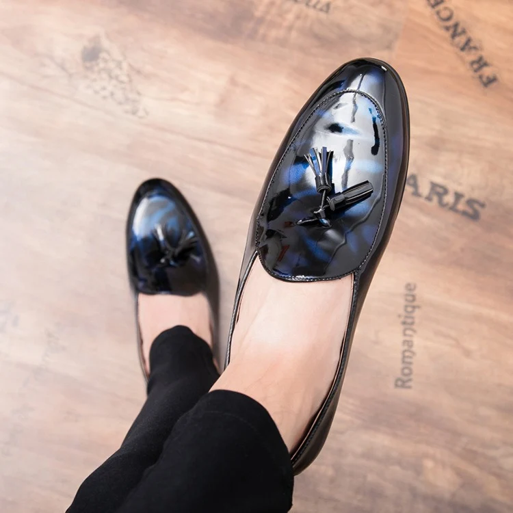 Scarpe eleganti da uomo giovane
